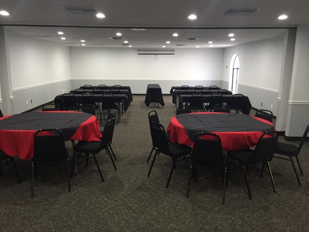 Ramada Tucson East Hotel Bagian luar foto